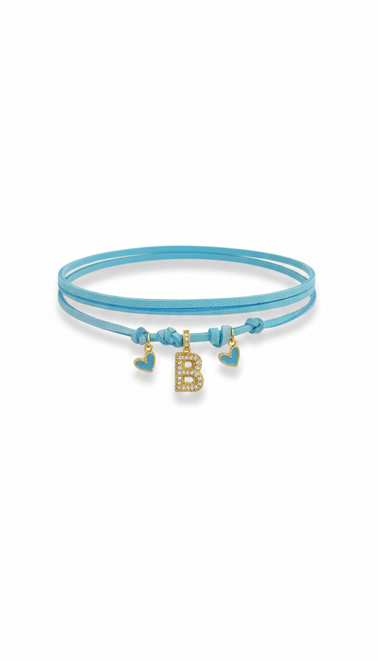Choker azzurro in pelle scamosciata con lettera B e cuoricini azzurri e dorati